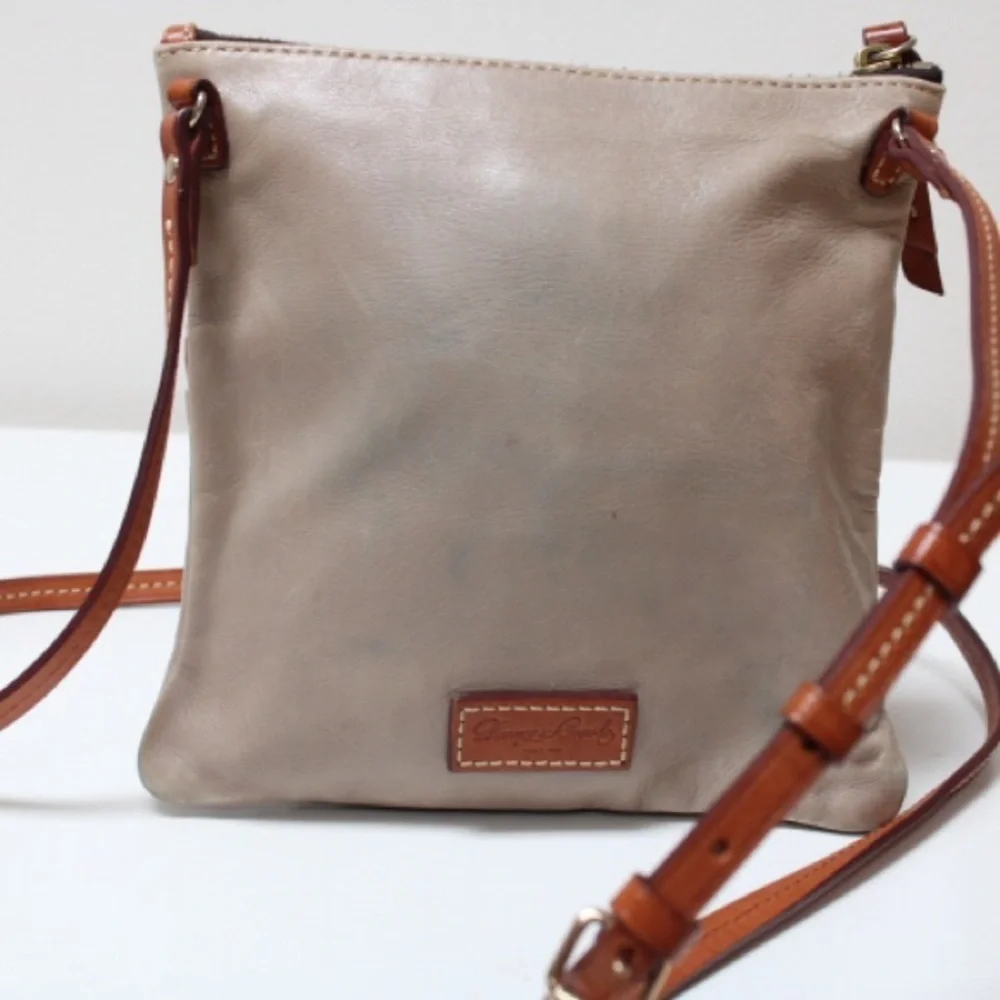 Dooney & Bourke north south cross body bag Genuine leather